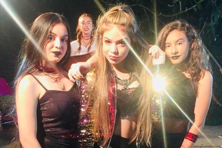Melody em seu novo clipe (Crédito: Reprodução)