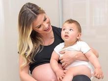 Andressa Suita se declara para o filho: