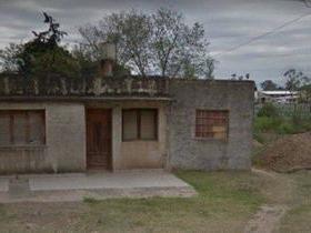 Mulher vive acorrentada por 20 anos porque tinha namorado; entenda