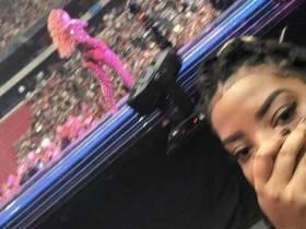 Ludimilla tem dia de fã em show de Beyoncé: