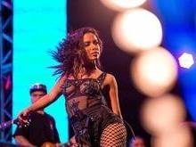 Anitta atinge o ápice da carreira e faz turnê pela Europa