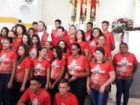 Muita emoção e fé na Missa de Crisma em Monsenhor Gil