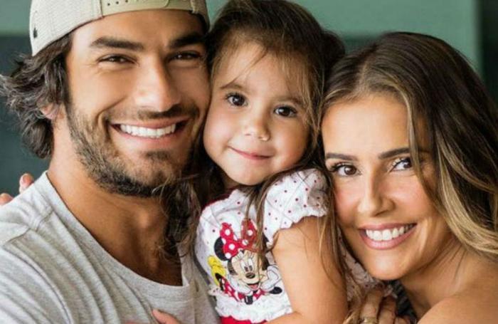 Hugo e Deborah são pais da pequena Maria Flor