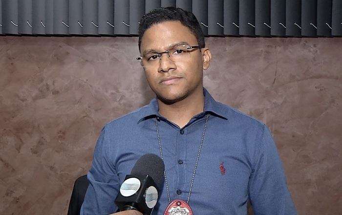 Delegado Luciano Alcântara comandou a operação (Crédito: Reprodução/TVMN)