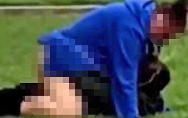 Casal faz sexo em jardim (Crédito: Mirror)