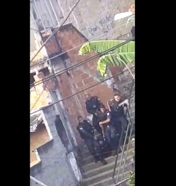 Policial acabou morrendo durante confronto em operação no RJ. (Crédito: Reprodução/ Youtube)