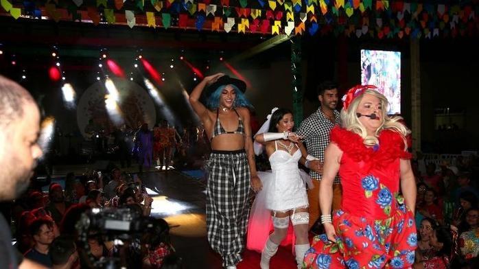   Pabllo Vittar with Thaynara OG and Anderson Tomazini at the Maranhão Juniors Day (Credit: Denilson Santos and Dilson Silva / AgNews) 