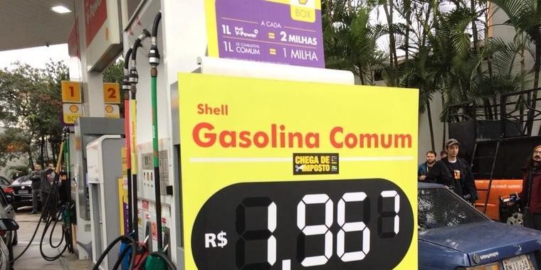 Sem imposto, gasolina é vendida por apenas 1,96 em São Paulo