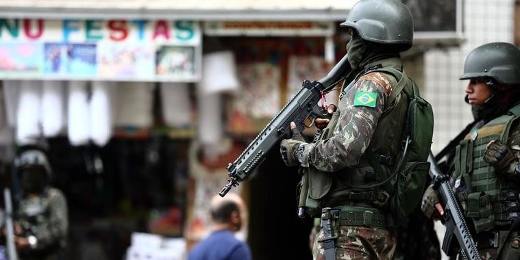 16 pessoas são presas em operação na comunidade da z. Sul do Rio