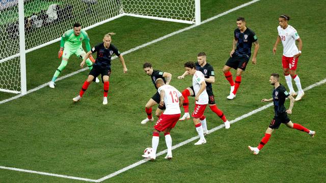 Mathias Jorgensen marca o primeiro gol de Croácia x Dinamarca  (Crédito: REUTERS/Max Rossi)