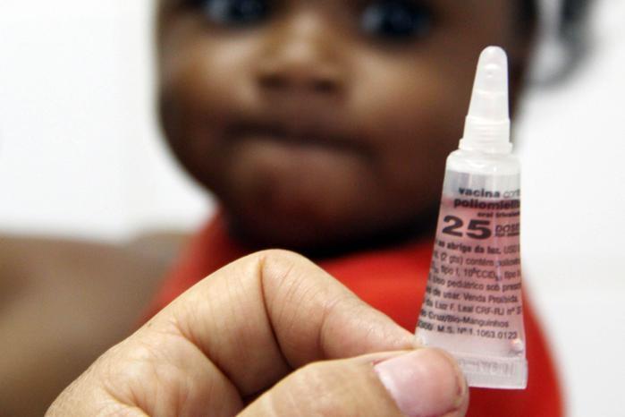 "Vacina contra poliomielite (Crédito: Reprodução/Arquivo)