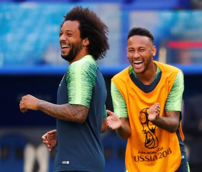 Neymar e Marcelo no treino da Seleção (Crédito: David Gray/Reuters)