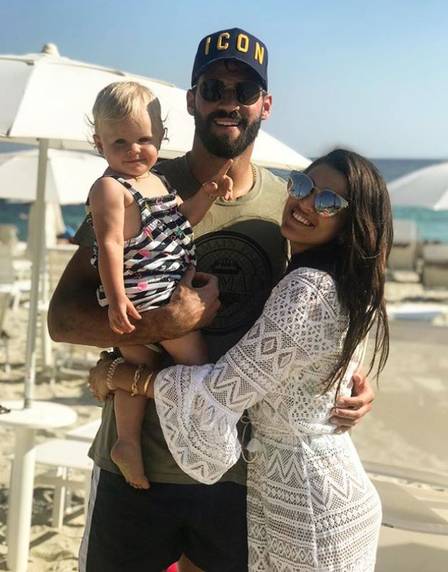 Alisson Becker passa férias em resort italiano com diárias de até R$ 6 mil (Crédito: reprodução/instagram)
