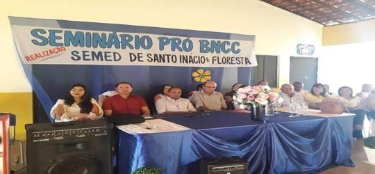 Secretaria Municipal de Educação realiza seminário com professores