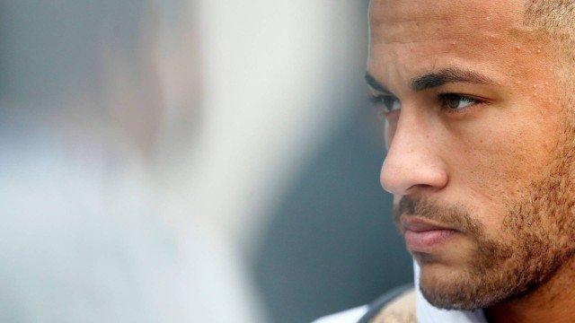 Neymar deixa Rússia (Crédito: BENJAMIN CREMEL / AFP)
