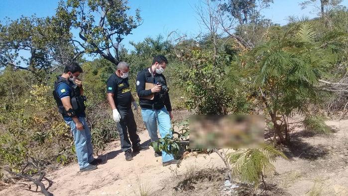 Corpo é encontrado em avançado estado de decomposição na zona Sul de Teresina (Crédito: Mirian Santos)