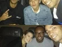 Bruna Marquezine e Neymar vão juntos ao cinema e posam com fãs