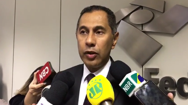 Claudemir Malaquias, chefe do centro de estudos tributários e aduaneiros da Receita Federal (Crédito: TV Globo/Reprodução)