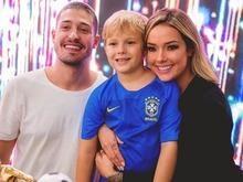 Ex de Neymar agradece presença de Marquezine em festa do filho