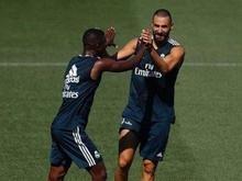 Benzema posta foto com Vinicius Jr. após entrosamento em treino