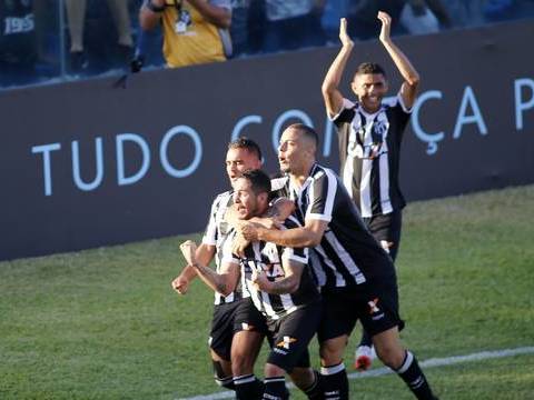 Ceará vence Fluminense, consegue segunda vitória e deixa lanterna