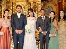 Sem Marquezine, Neymar é padrinho em casamento em São Paulo