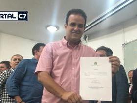 Diego Teixeira participa de solenidade com ministro