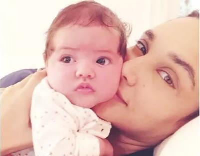 Débora Nascimento compartilha clique ao lado da filha Bella
