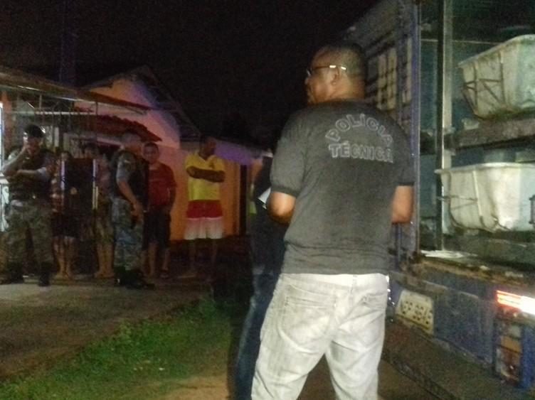 Policial atira em jovens e se mata ao perceber que não eram ladrões