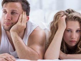 Coisas sem noção que homens ruins de cama fazem durante o sexo
