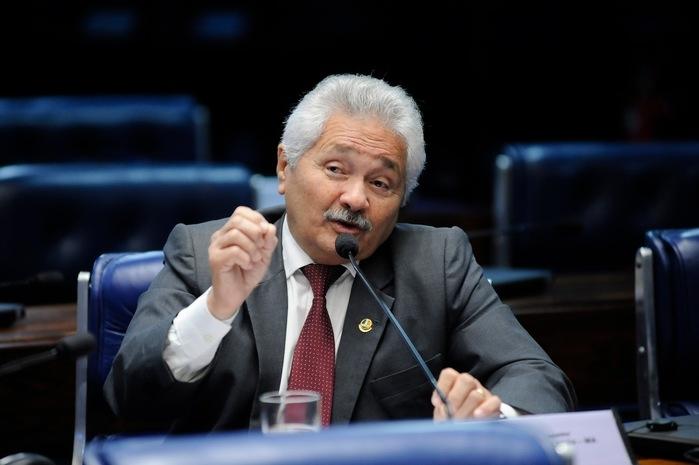 Elmano Férrer (Crédito: Senado)