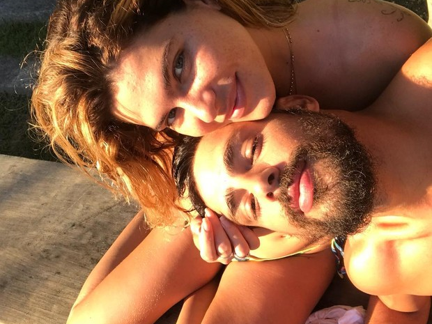 Cauã Reymond deixa de seguir Goldfarb e acende rumores de término
