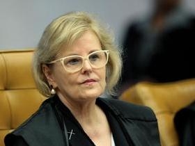 Ministra Rosa Weber toma posse no TSE e comandará eleições