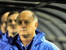 Felipão tem controle não só do time do Palmeiras, mas da arquibanca