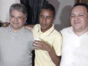 Delano retorna à Redenção e é recepcionado por uma multidão