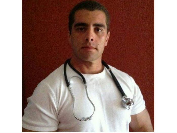 O médico Denis César Barros Furtado, conhecido como Dr. Bumbum (Crédito: Reprodução/Facebook)