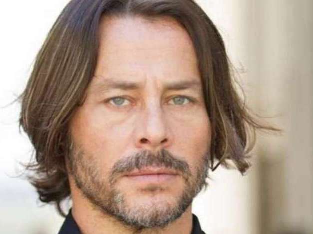 Theo Becker pode participar da nova temporada de "A Fazenda"