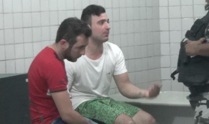 Suspeitos na Central de Flagrantes (Cr&eacute;dito: Reprodu&ccedil;&atilde;o/TVMN)