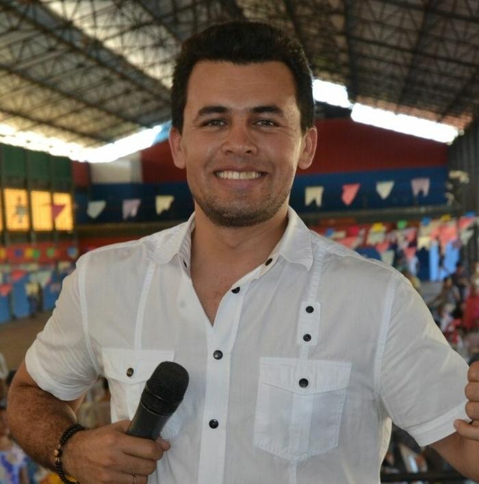 Padre Jardel (Crédito: Reprodução/Facebook)