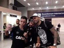 Castán chega ao Rio para exames e assinar contrato com Vasco