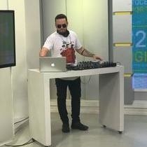 Dj Bruno Ribeiro anima a sexta-feira do Ronda do Povão