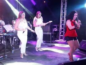 Eliane foi à atração principal na penúltima noite dos festejos