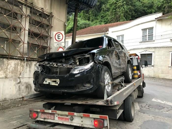Veículo das vítimas foi atingido várias vezes pelo do empresário (Crédito: G1/Santos)