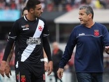 Jorginho blinda jogadores após terceira derrota seguida do Vasco