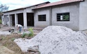 Construção da nova escola do município de Caxingó segue acelerada