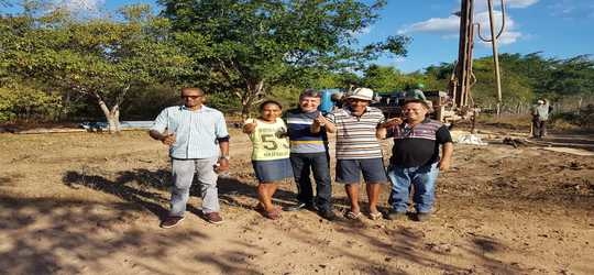 Prefeito coordena força tarefa para garantir água à população