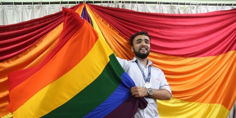 Homossexualidade ainda é criminalizada em mais de 70 países