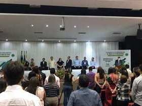 Secretária de saúde Bruna Lara participa de congresso estadual
