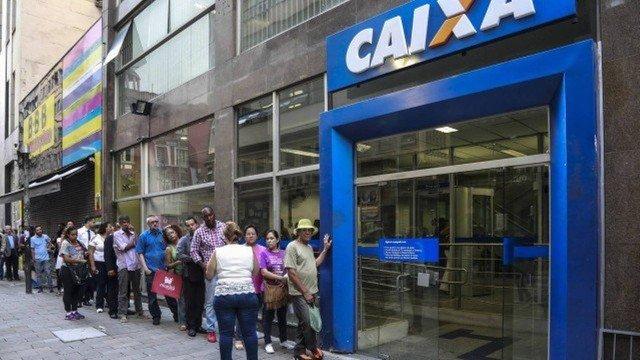 Agência da Caixa Econômica Federal: o banco paga os abonos do PIS (Crédito: Edilson Dantas)