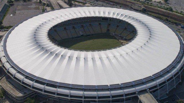Maracanã vai trocar a grama artificial ao rredor do campo (Crédito: Renee Rocha)